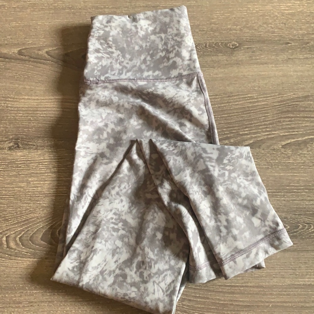 Lululemon Wunder Train High Rise Tight 25” in Ice Grey Multi Size 6